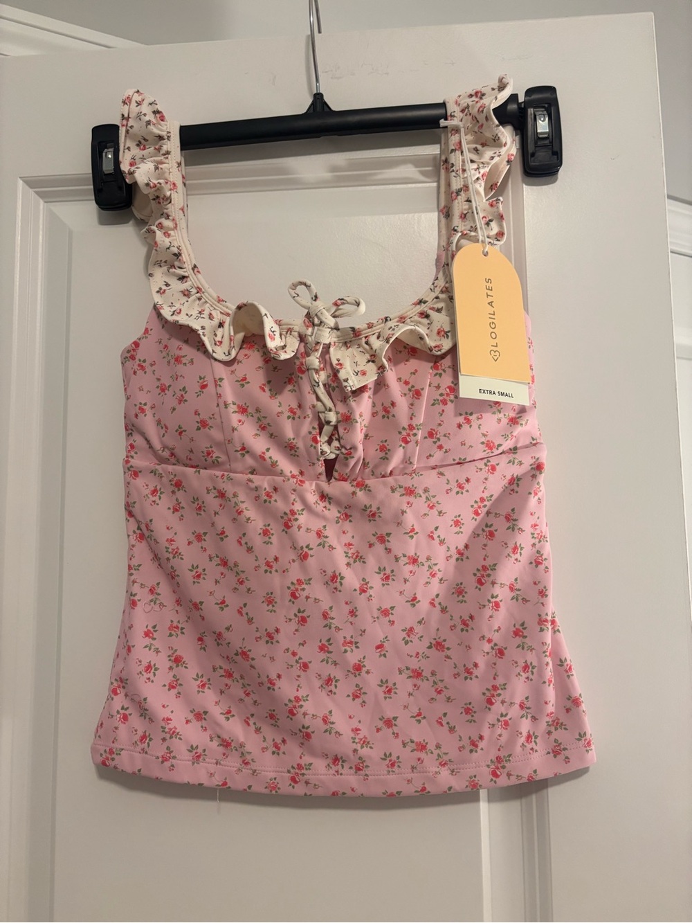 [BLOGILATES] RUFFLE LACE UP TANK - Picture 5 of 10